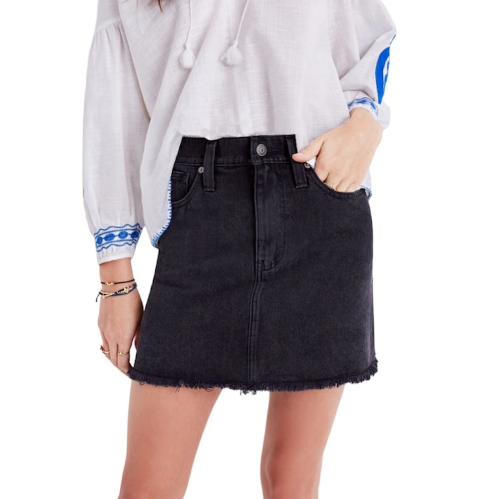Madewell McCarren Raw-Hem Jean Skirt in Washed Black Size 24